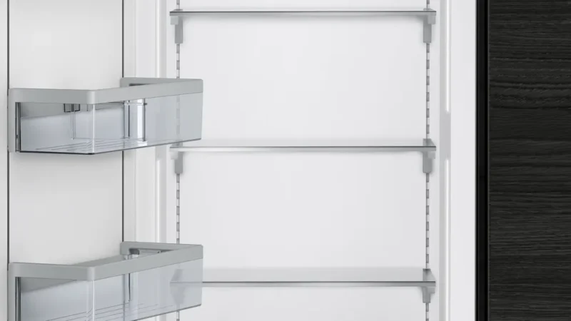 FI24NP33 iQ700 Ankastre Derin Dondurucu 212.5 x 60.3 cm Düz Menteşe