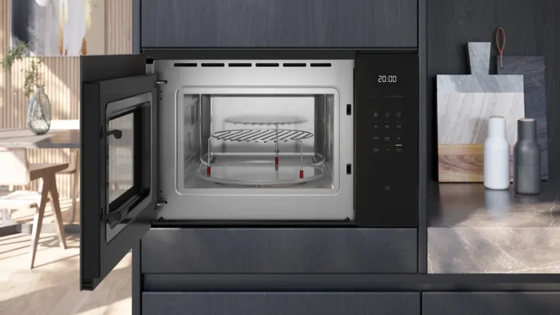 BE555LMB2 iQ500 Built-In Microwave with grill 59 x 38 cm Siyah